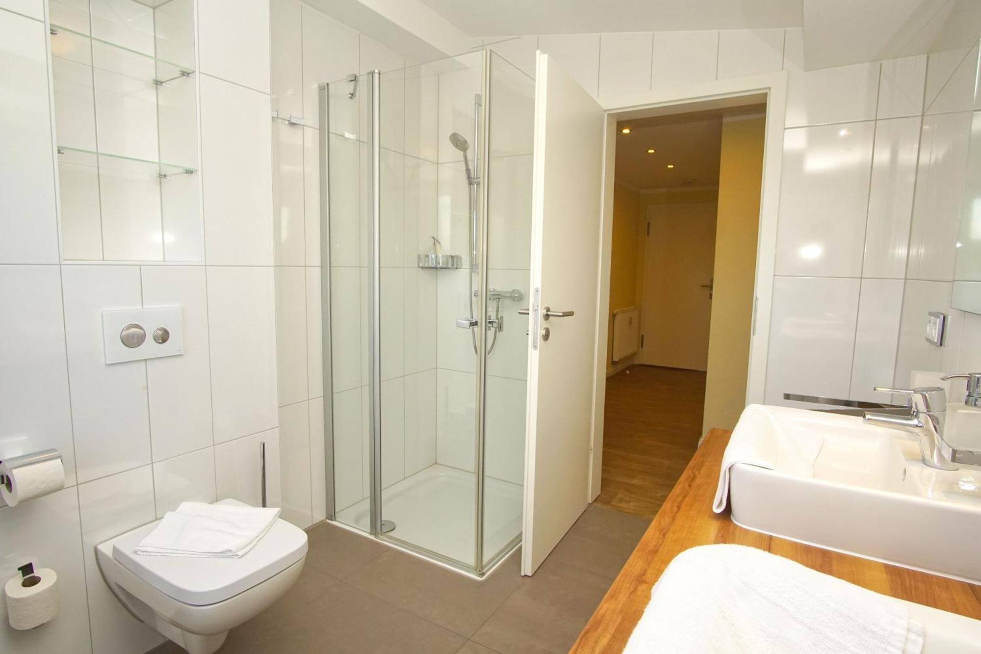 Balkon, Gratis Nutzung Vom Ahoi Erlebnisbad Und Sauna In Sellin- Meeresblick Fewo 59 Goehren (Ruegen) Exterior foto